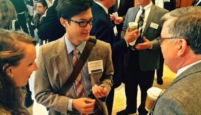 networking-3-900×444